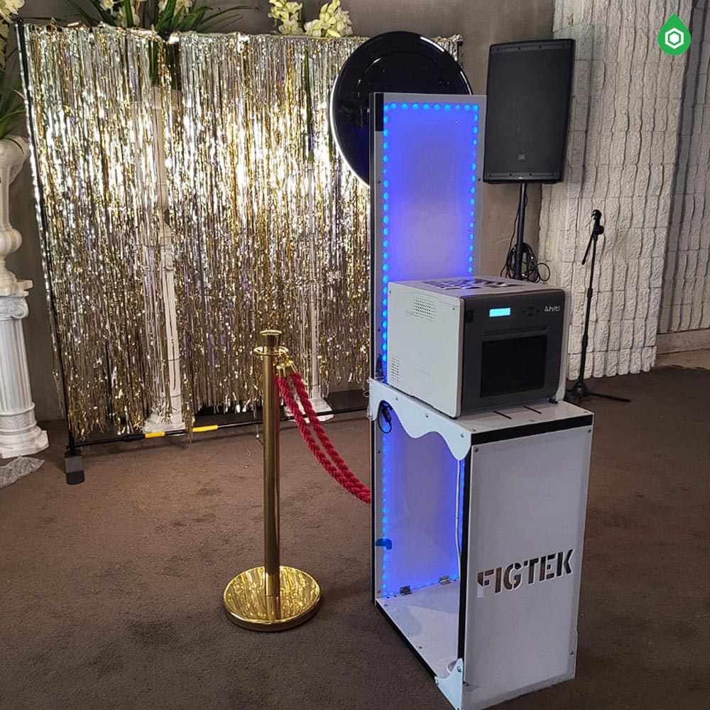 Open Style Photo Booth Hire – Figtek Entertainment